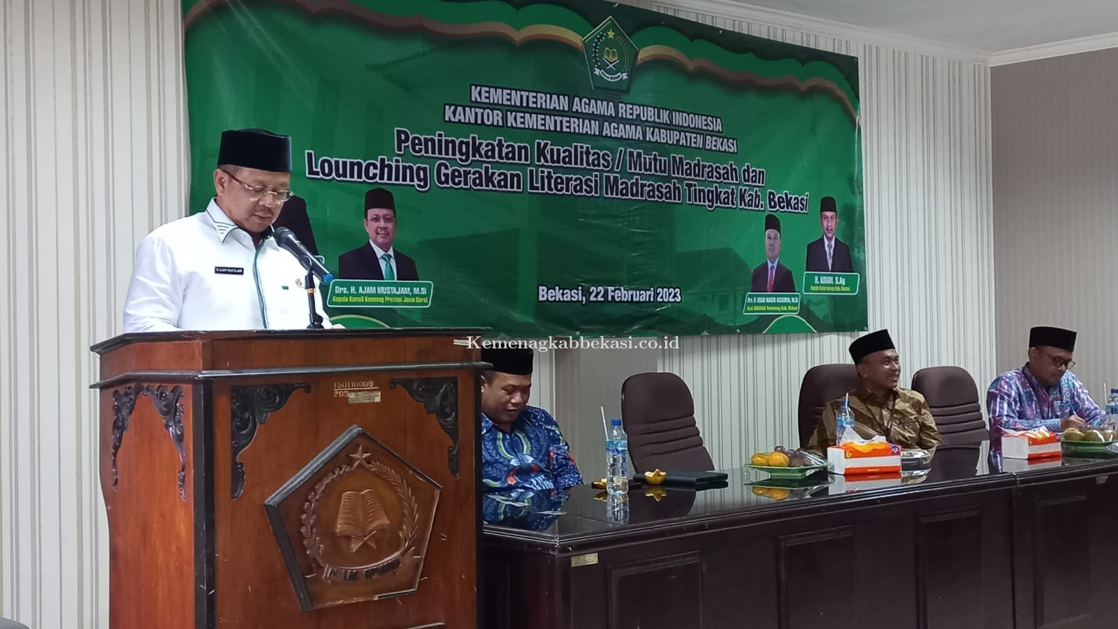 Kakanwil Kemenag Jawa Barat Launching Gerakan Literasi Madrasah Kabupaten Bekasi