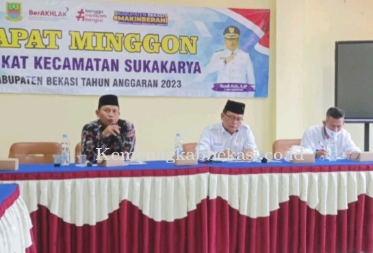 Rapat Minggon Perdana Kepala KUA Sukakarya Sosialisasikan Aplikasi Pusaka